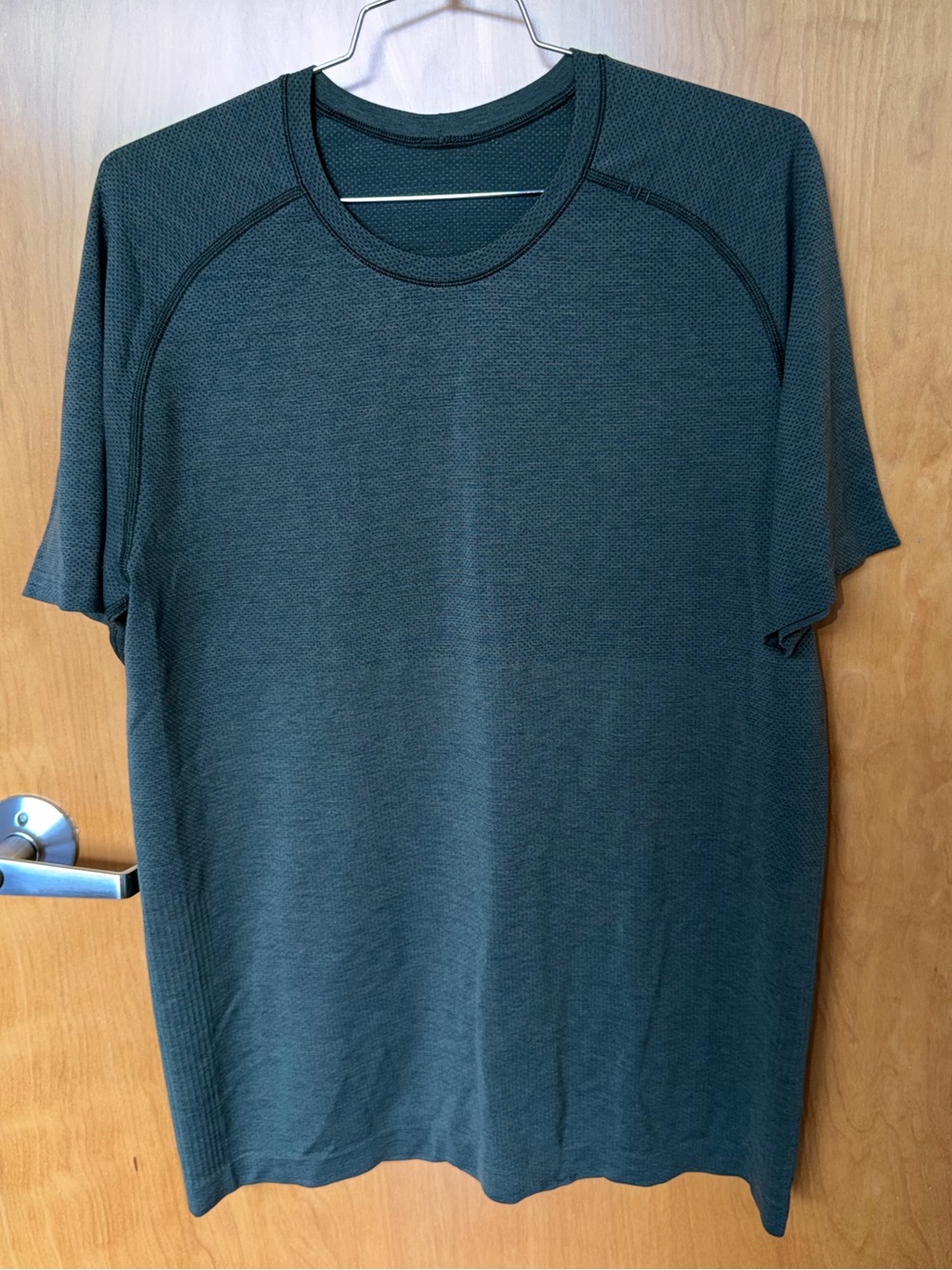 Mens M Lululemon Metal Vent Tee Pine Green